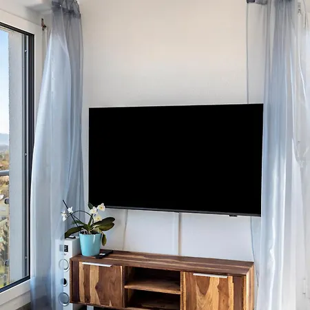 Apartment Aida *